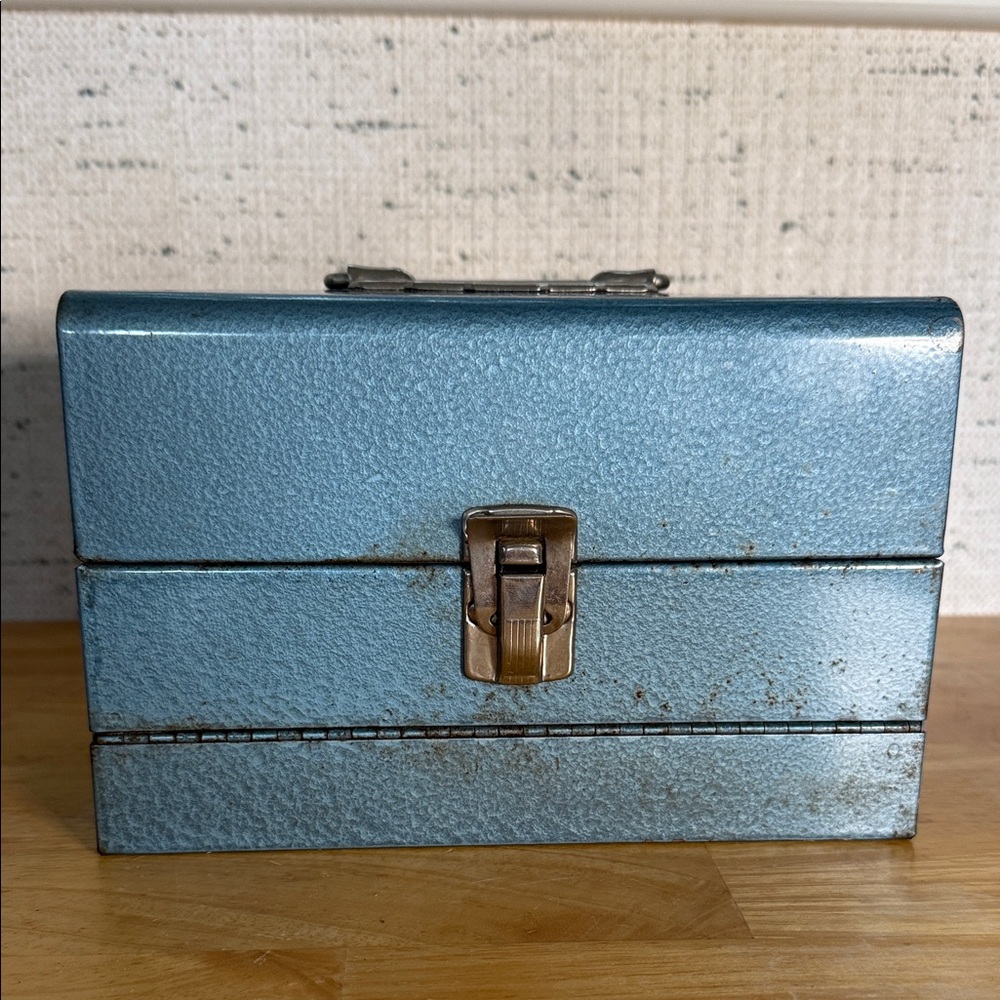 Vintage Blue Steel Logan De Luxe 8mm Movie Reel Chest & 10 Vintage Reel Tins EVC